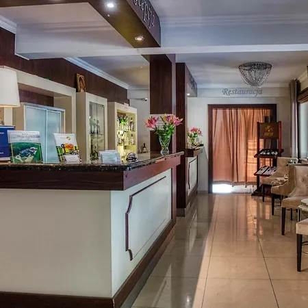 Hotel & Bialy Dom 3*