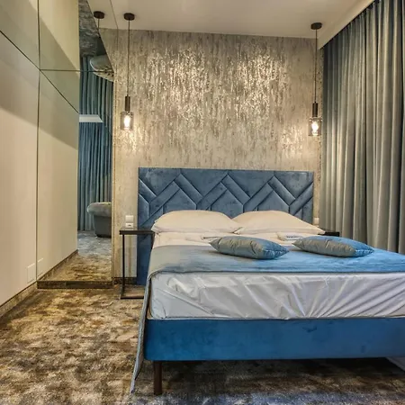 & Bialy Dom Hotel 3*