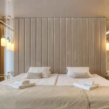 & Bialy Dom Hotel 3*