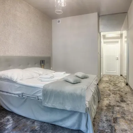 & Bialy Dom Hotel 3*