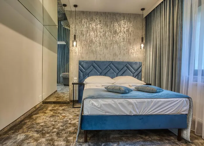 & Bialy Dom Hotel 3*