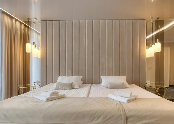 & Bialy Dom Hotel 3*