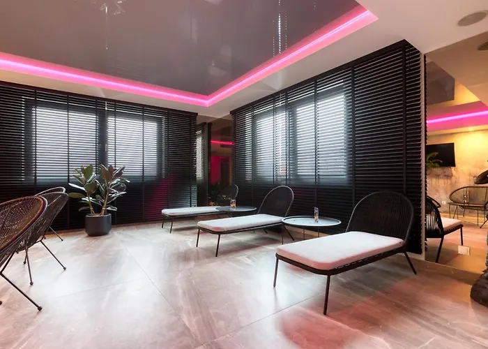 & Bialy Dom Hotel 3*